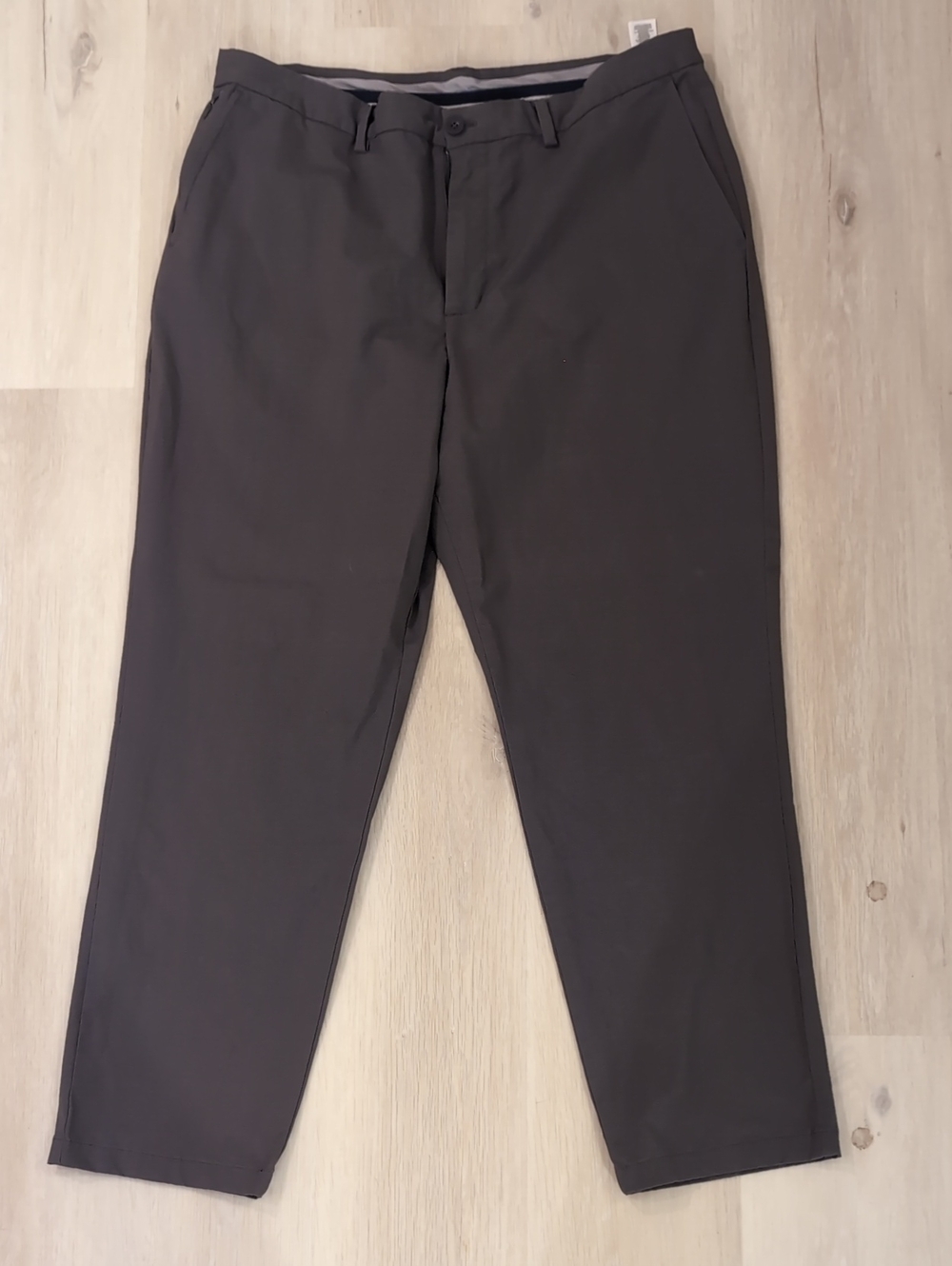 Vineyard Vines Men's Charcoal Gray Performance Chinos